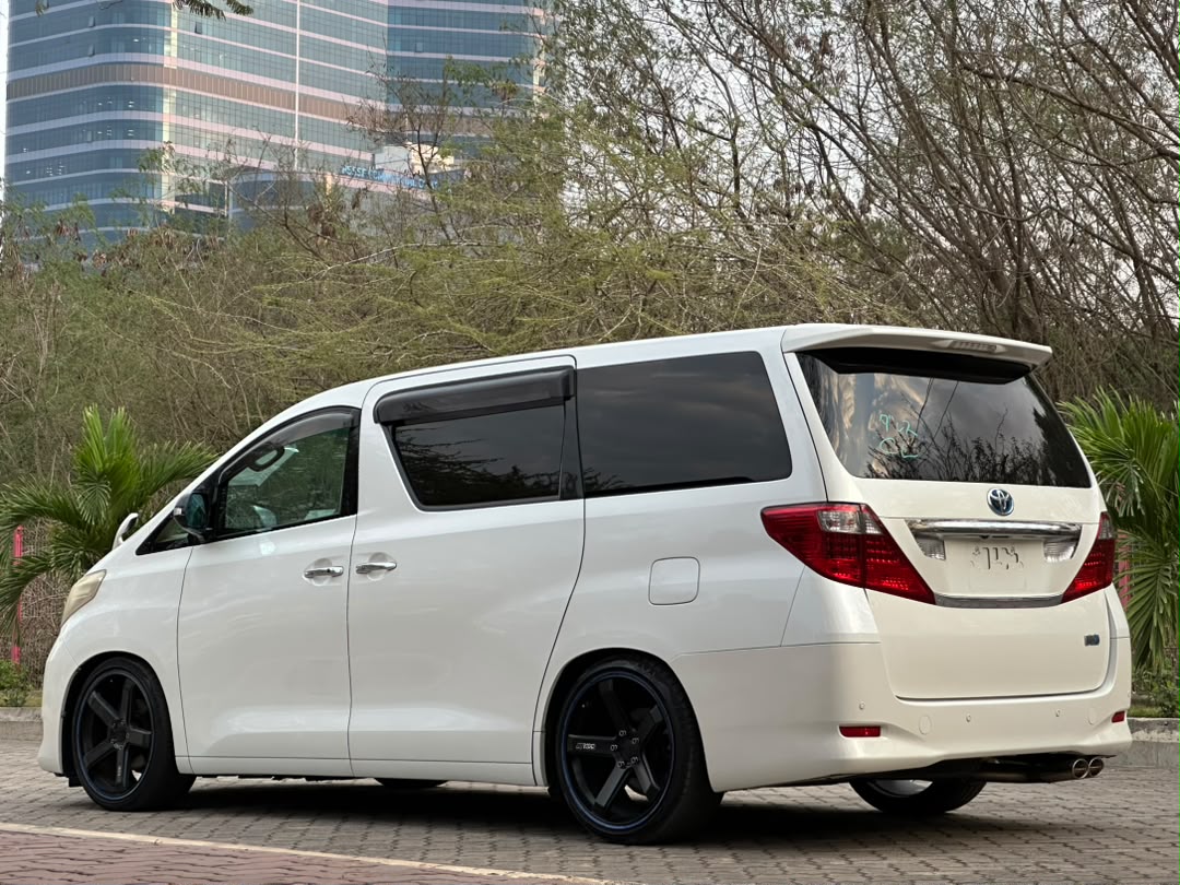 TOYOTA ALPHARD thumbnail 10